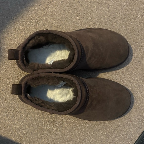 Ugg Ultra Mini in Burnt Cedar - Picture 6 of 7